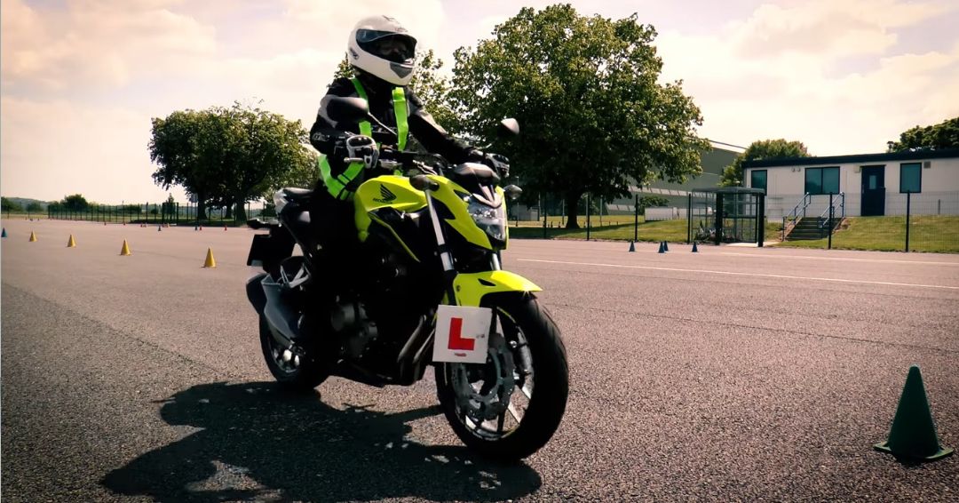 Kako se polaže za motor u Srbiji